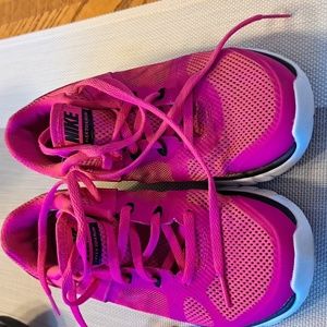 Nike Flex 2014 Run Tennis Shoes Pink Youth Sz 4.5